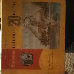 Brownie Flashmite 20 outfit